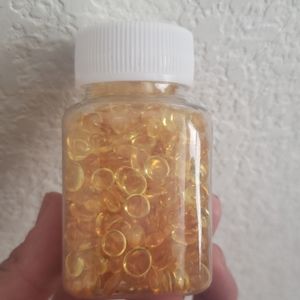 Keratin beads